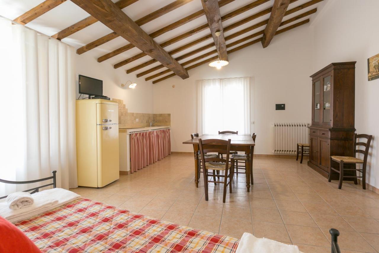 Cottage Zizzolo Riparbella Kültér fotó